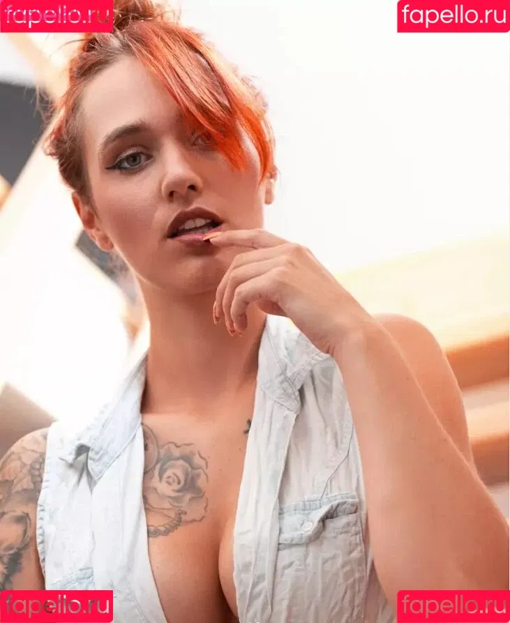 Laurachemie Onlyfans Photo Gallery 
