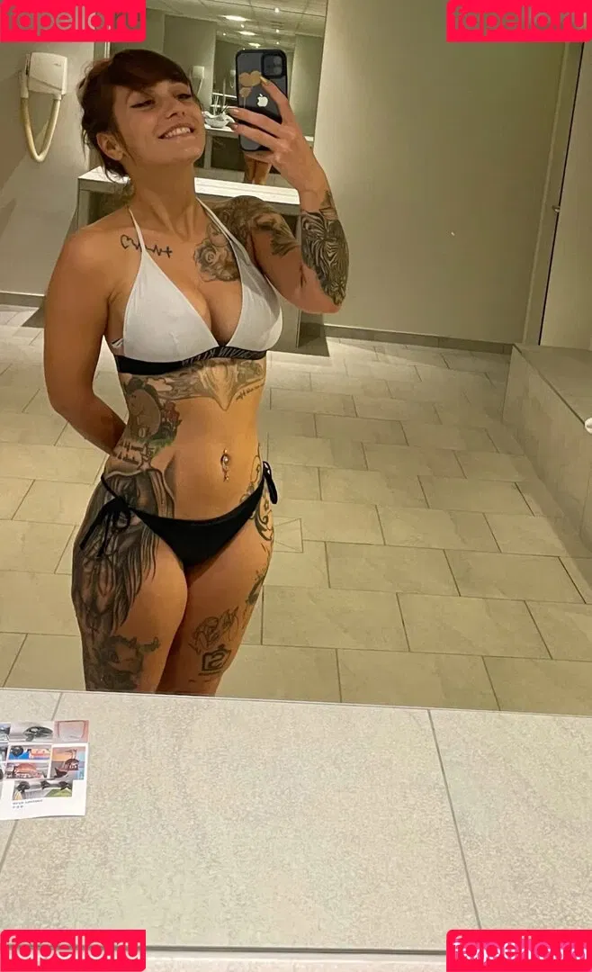 Laurachemie Onlyfans Photo Gallery 