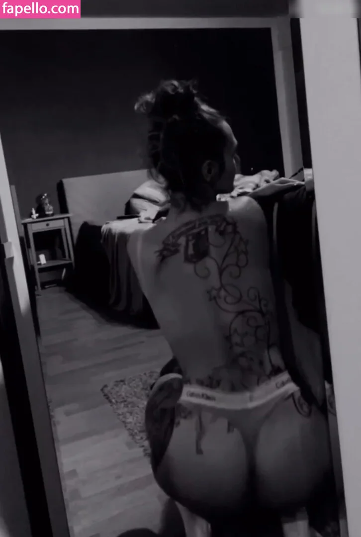 Laurachemie Onlyfans Photo Gallery 