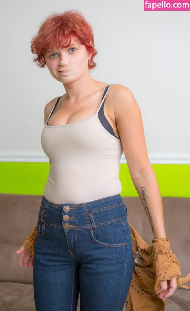 Naomi Clark Onlyfans Photo Gallery 