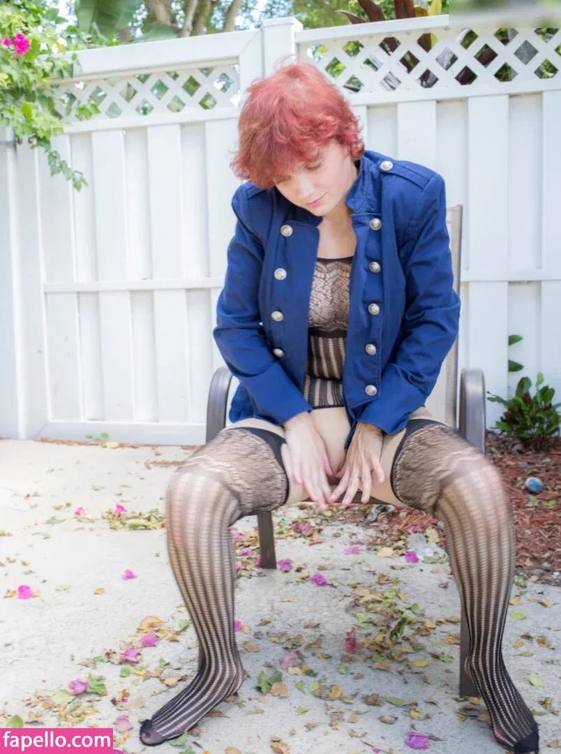 Naomi Clark Onlyfans Photo Gallery 