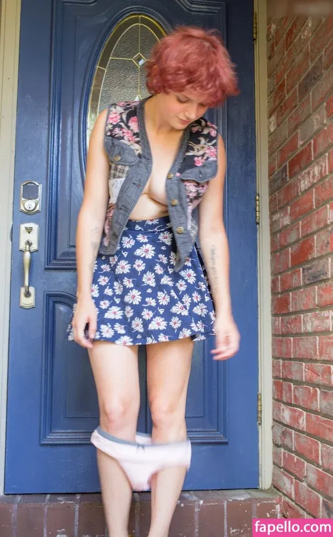 Naomi Clark Onlyfans Photo Gallery 