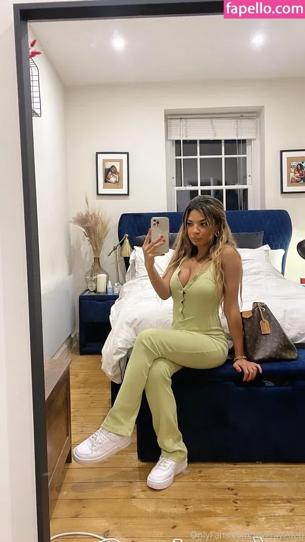 j__gri Onlyfans Photo Gallery 