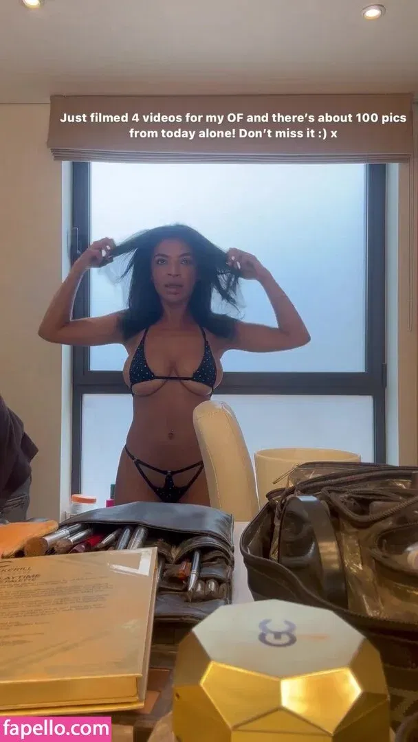 j__gri Onlyfans Photo Gallery 