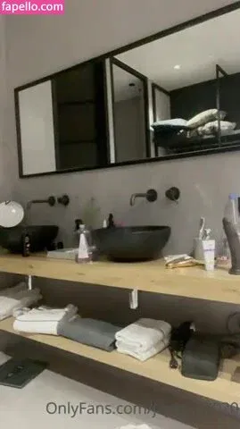 j__gri Onlyfans Photo Gallery 