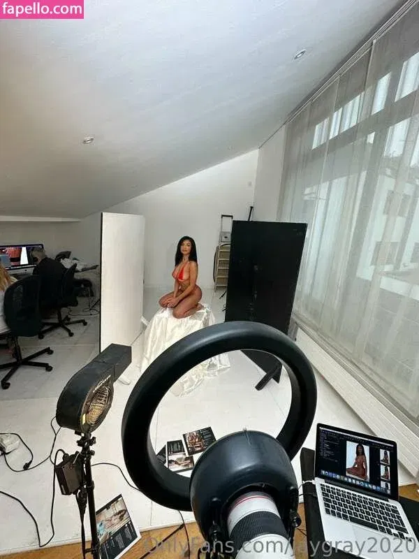 j__gri Onlyfans Photo Gallery 