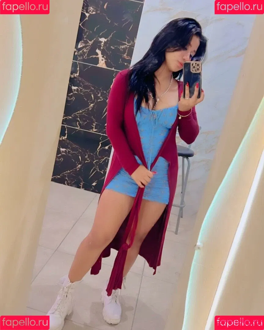 esmelachapina Onlyfans Photo Gallery 