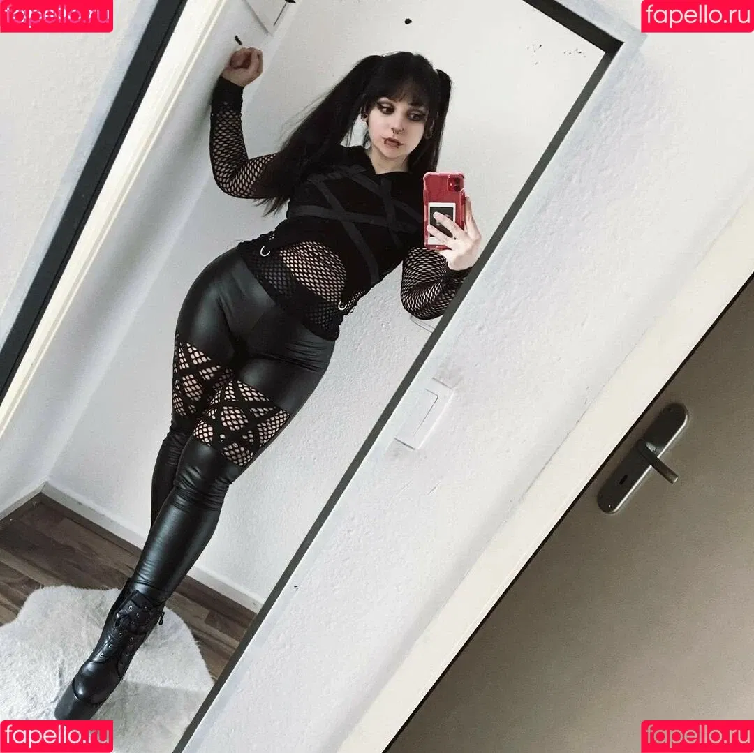 NevernaNoir Onlyfans Photo Gallery 