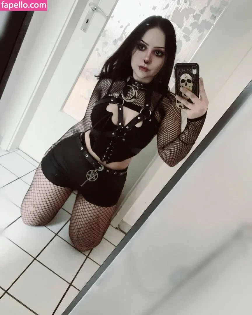 NevernaNoir Onlyfans Photo Gallery 