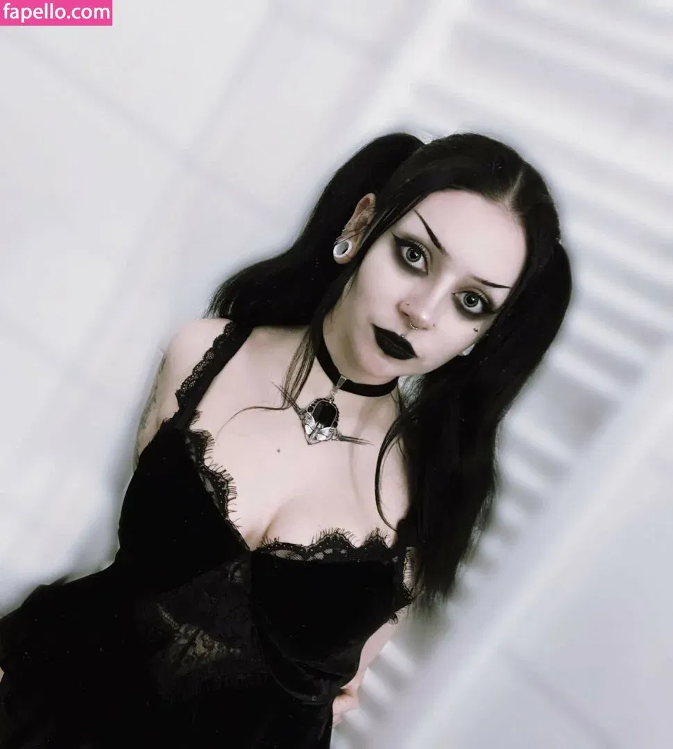 NevernaNoir Onlyfans Photo Gallery 