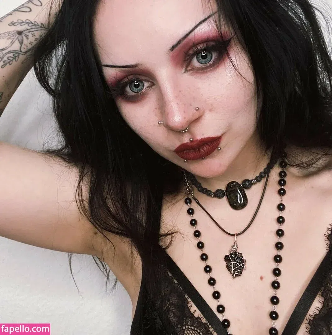 NevernaNoir Onlyfans Photo Gallery 