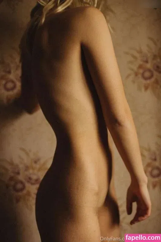 littleveraa Onlyfans Photo Gallery 