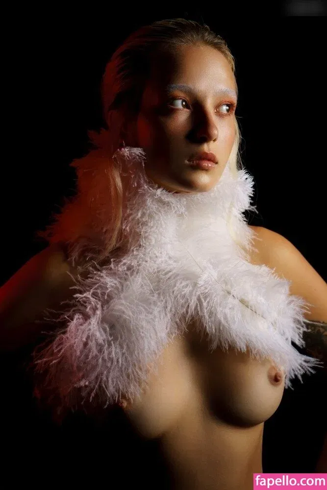 littleveraa Onlyfans Photo Gallery 