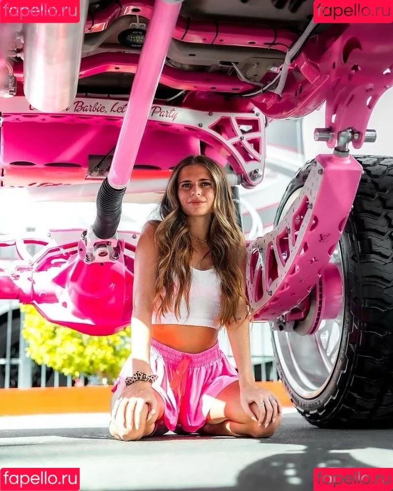 Barbiejeepgirl Onlyfans Photo Gallery 