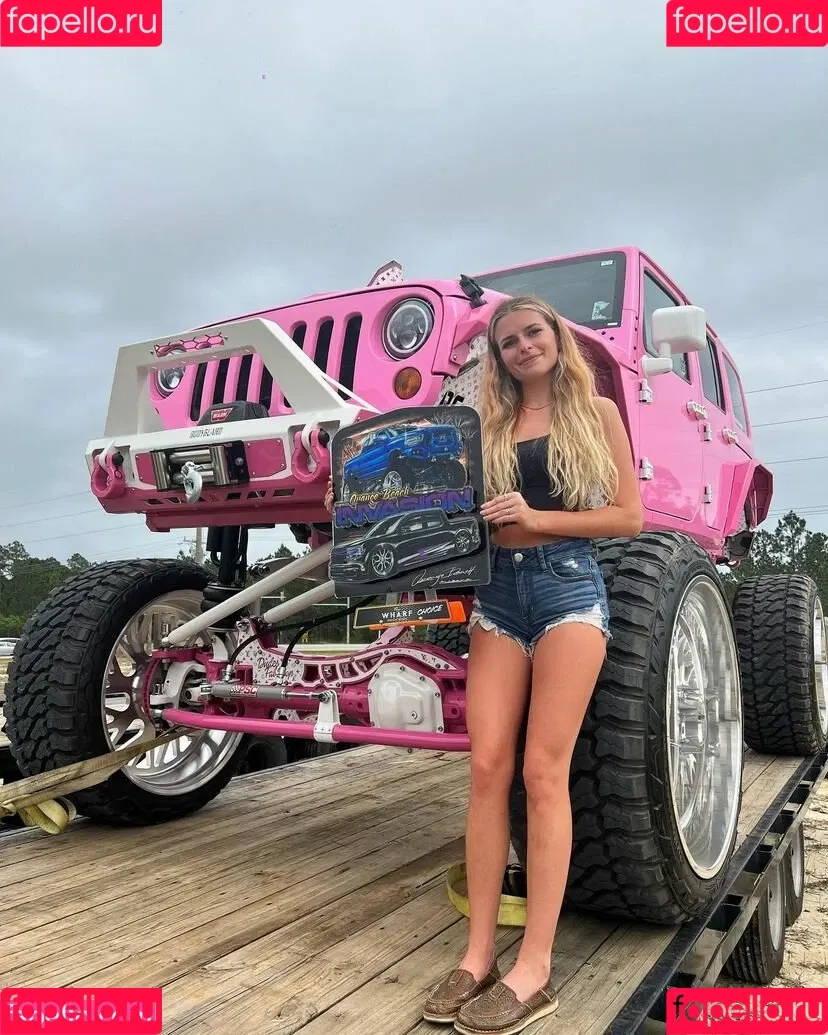Barbiejeepgirl Onlyfans Photo Gallery 