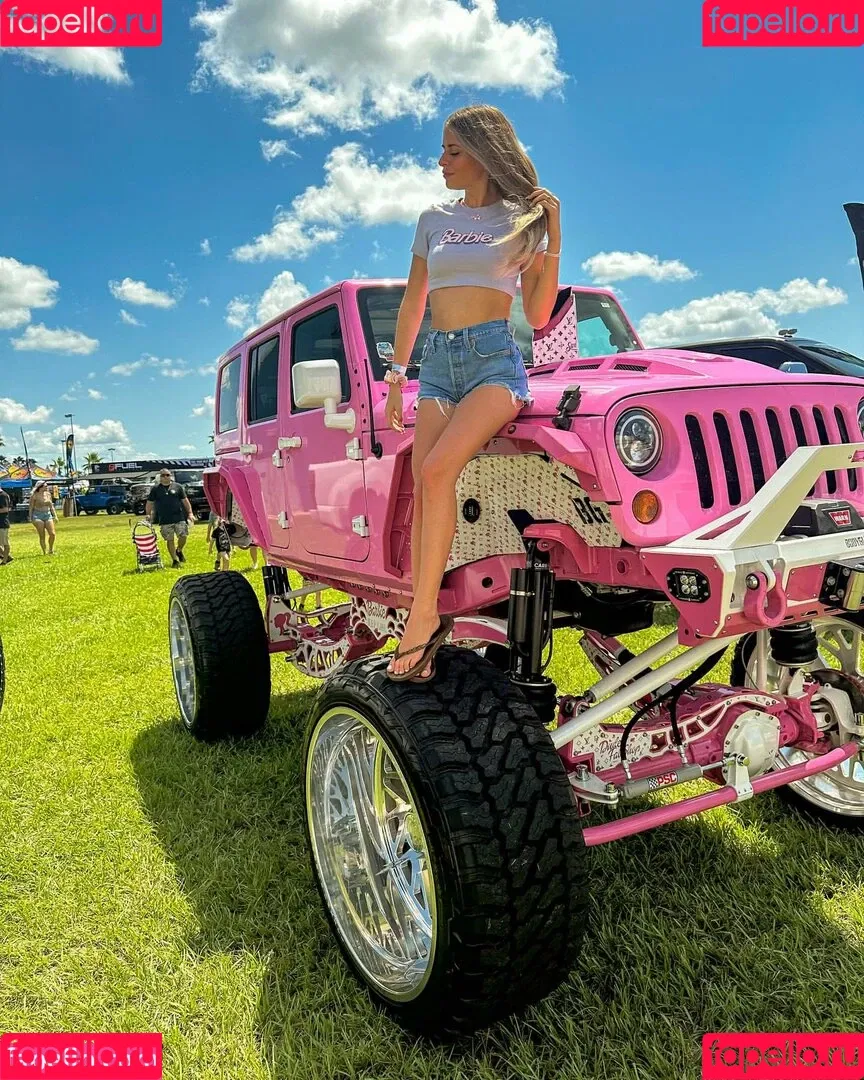 Barbiejeepgirl Onlyfans Photo Gallery 