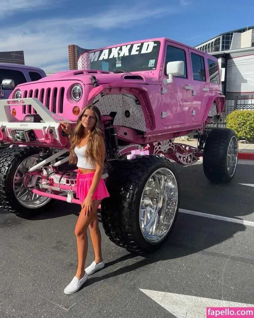 Barbiejeepgirl Onlyfans Photo Gallery 