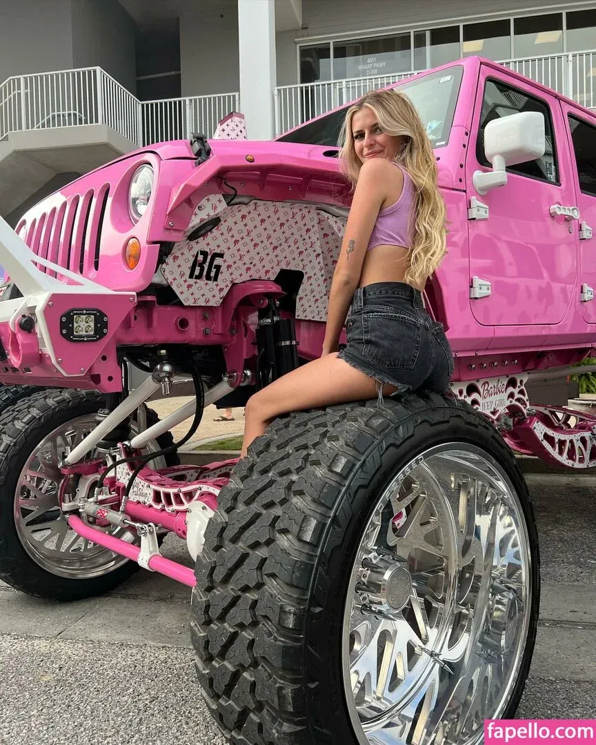 Barbiejeepgirl Onlyfans Photo Gallery 