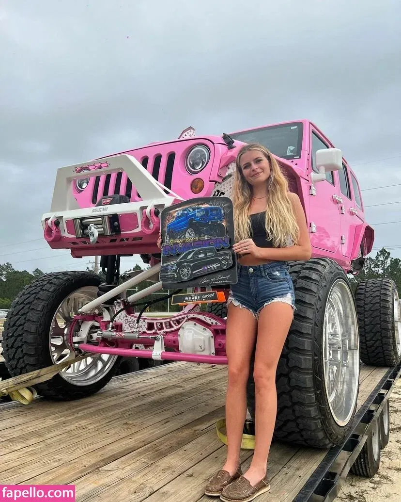 Barbiejeepgirl Onlyfans Photo Gallery 