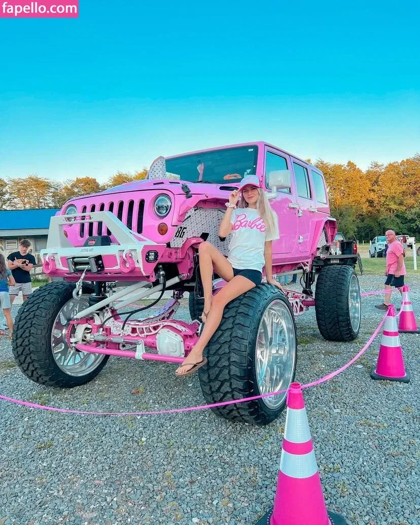 Barbiejeepgirl Onlyfans Photo Gallery 
