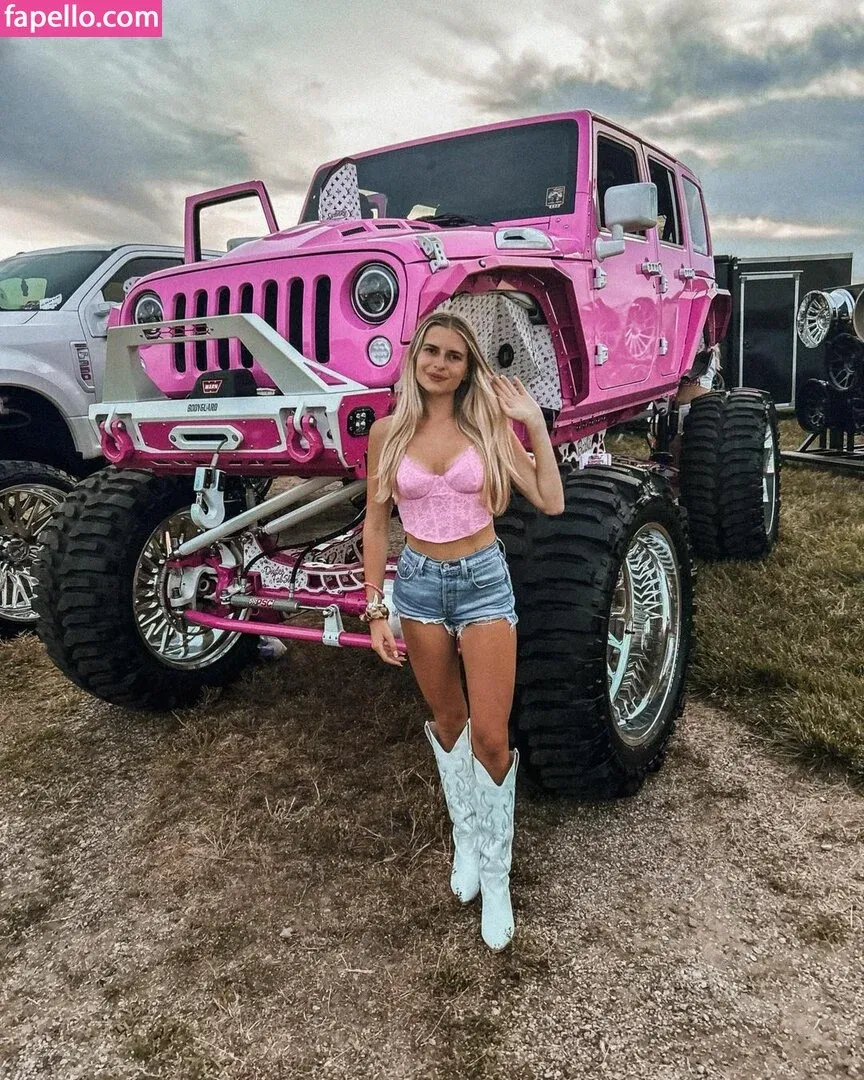 Barbiejeepgirl Onlyfans Photo Gallery 