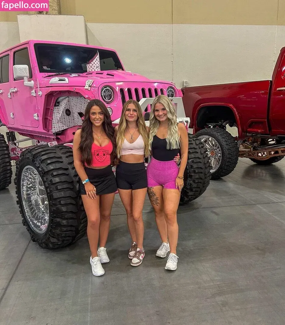 Barbiejeepgirl Onlyfans Photo Gallery 