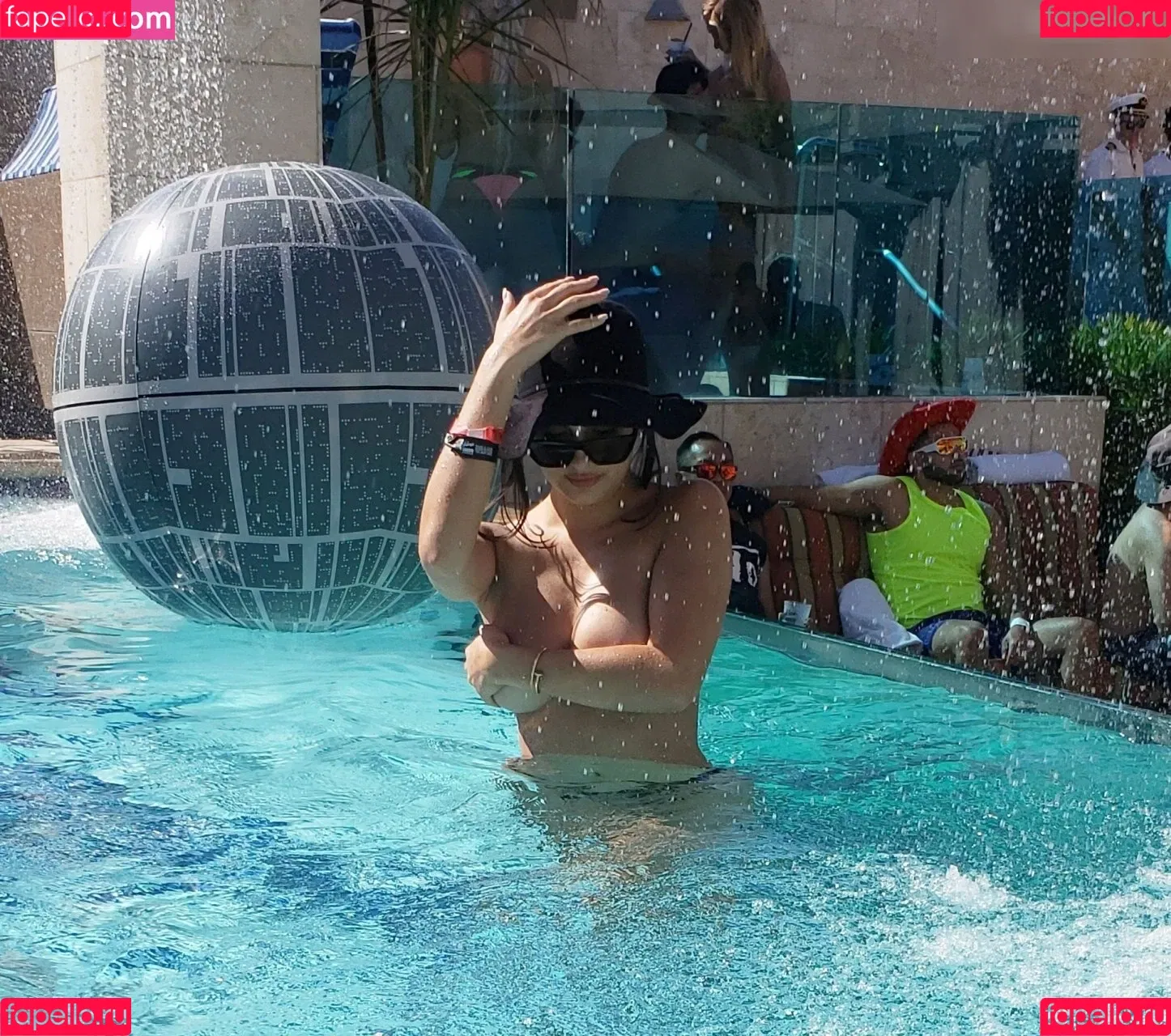 Tao Wickrath Onlyfans Photo Gallery 