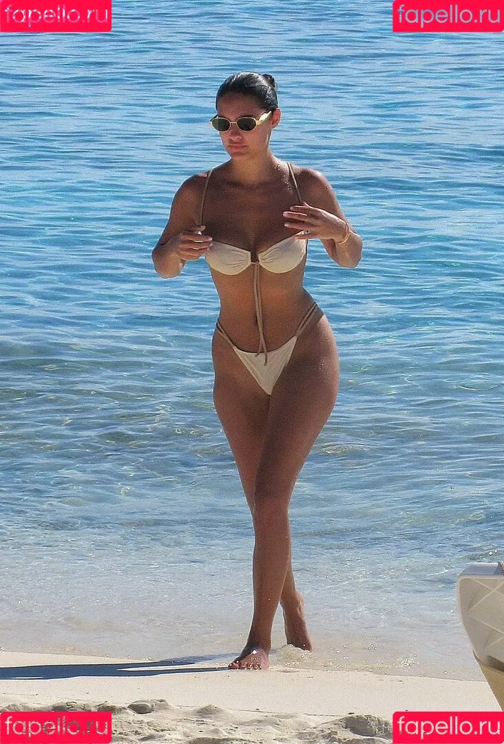 Tao Wickrath Onlyfans Photo Gallery 