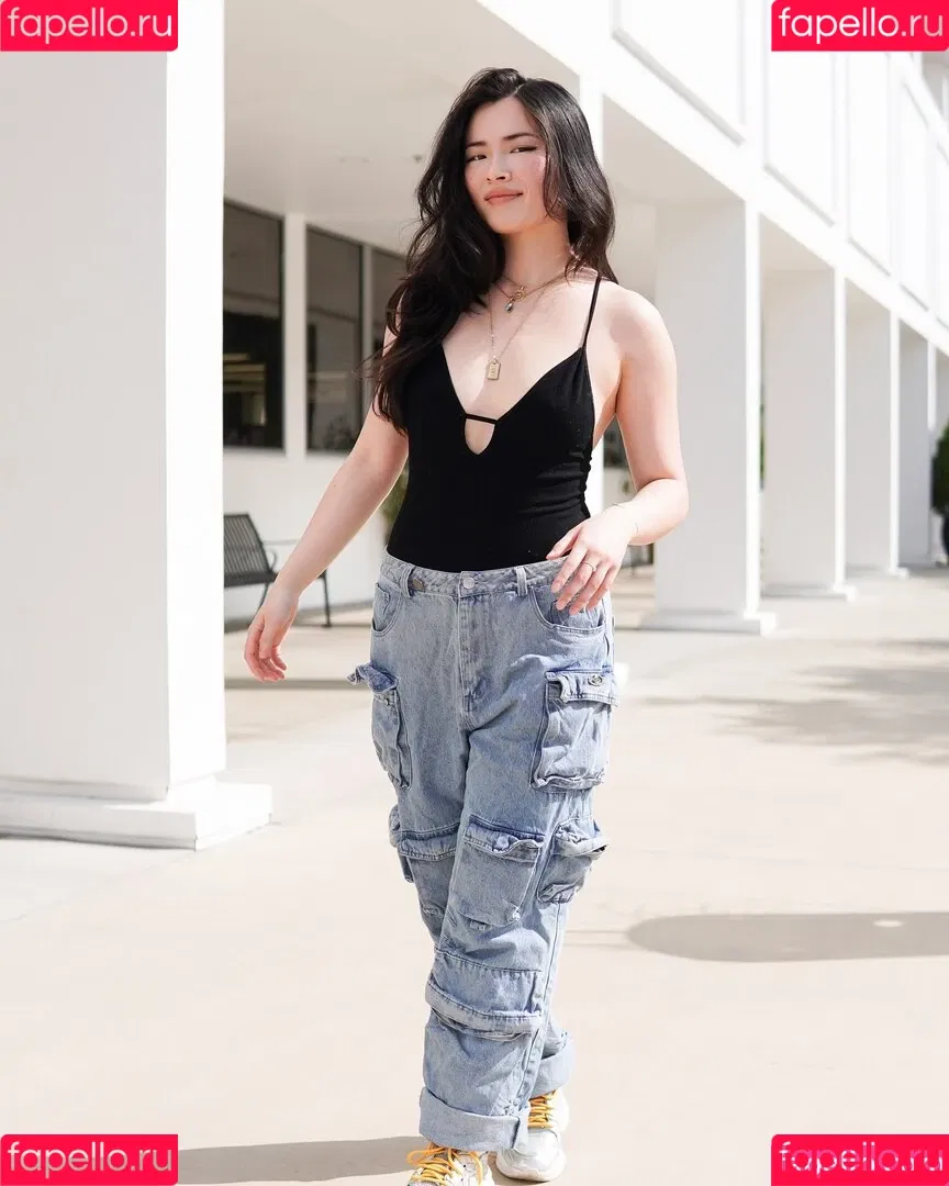 Liana Chau / liana_del_rey Onlyfans Photo Gallery 
