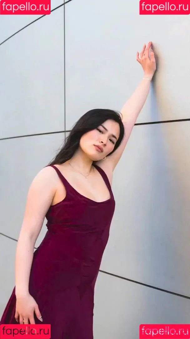 Liana Chau / liana_del_rey Onlyfans Photo Gallery 