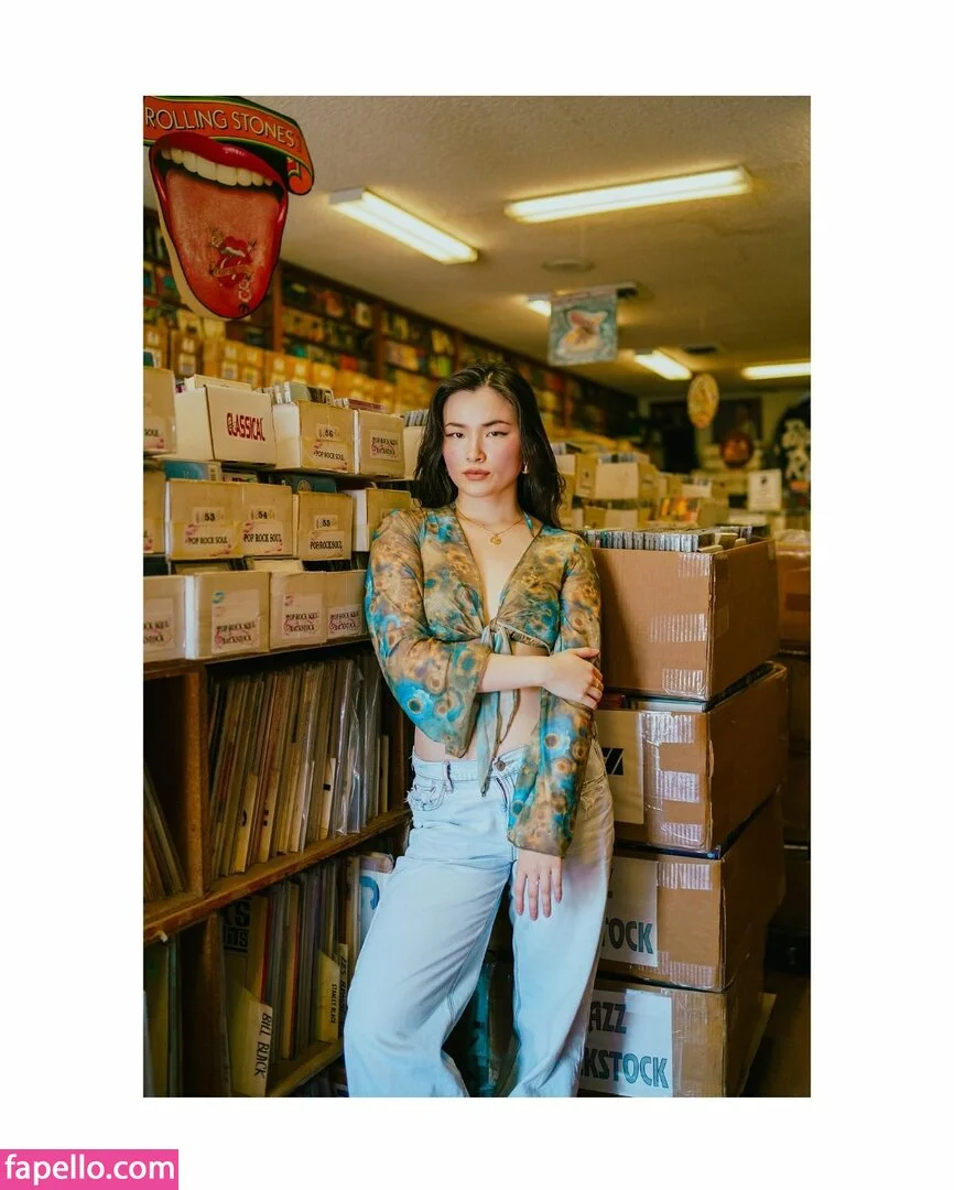 Liana Chau / liana_del_rey Onlyfans Photo Gallery 