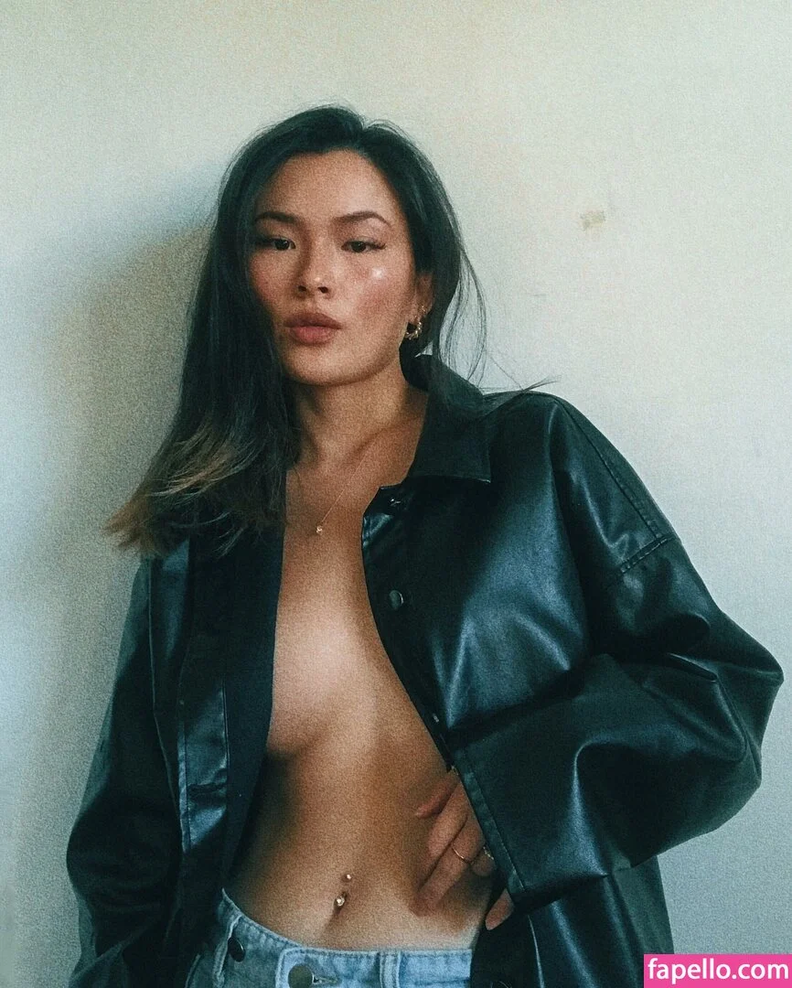 Liana Chau / liana_del_rey Onlyfans Photo Gallery 