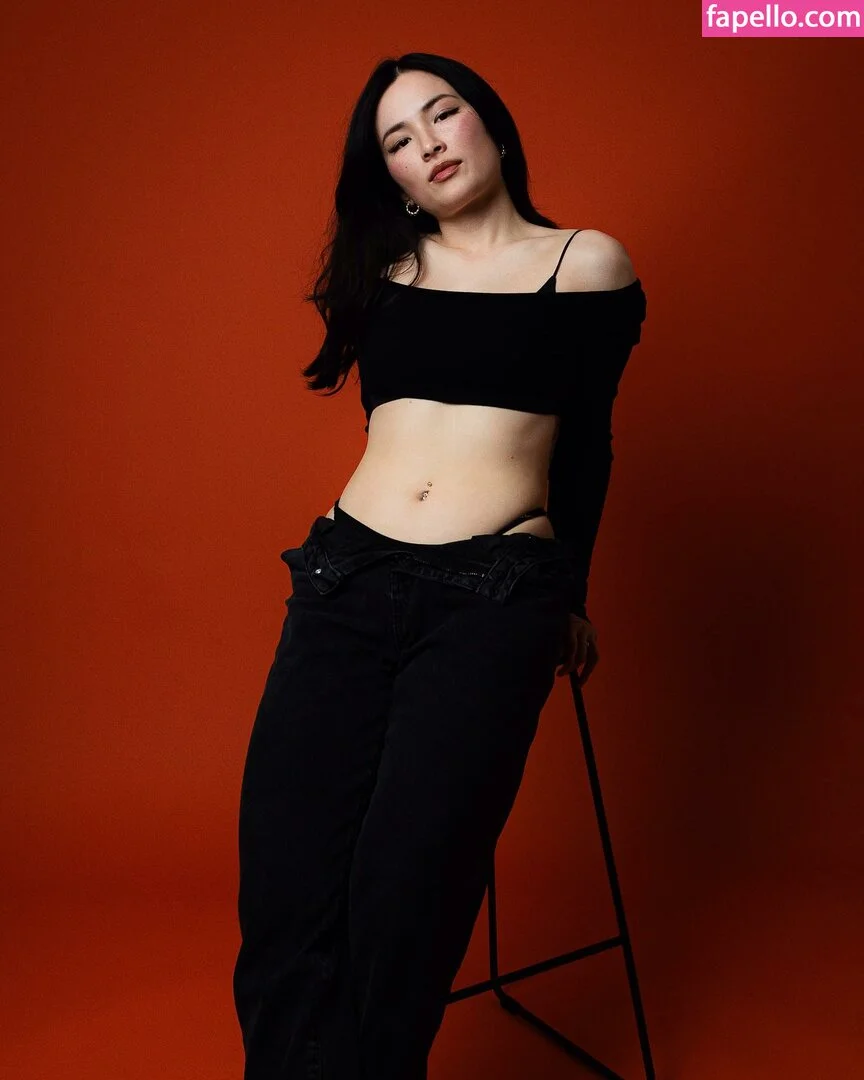 Liana Chau / liana_del_rey Onlyfans Photo Gallery 