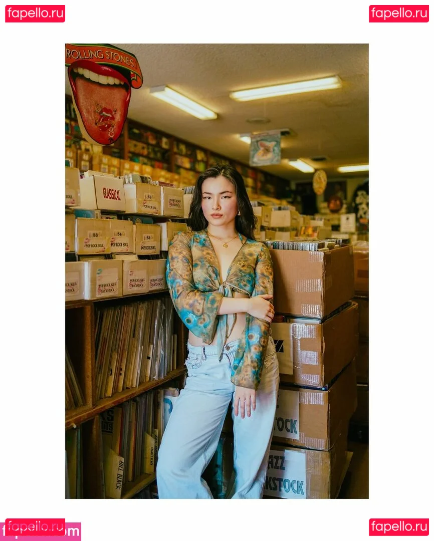 Liana Chau / liana_del_rey Onlyfans Photo Gallery 