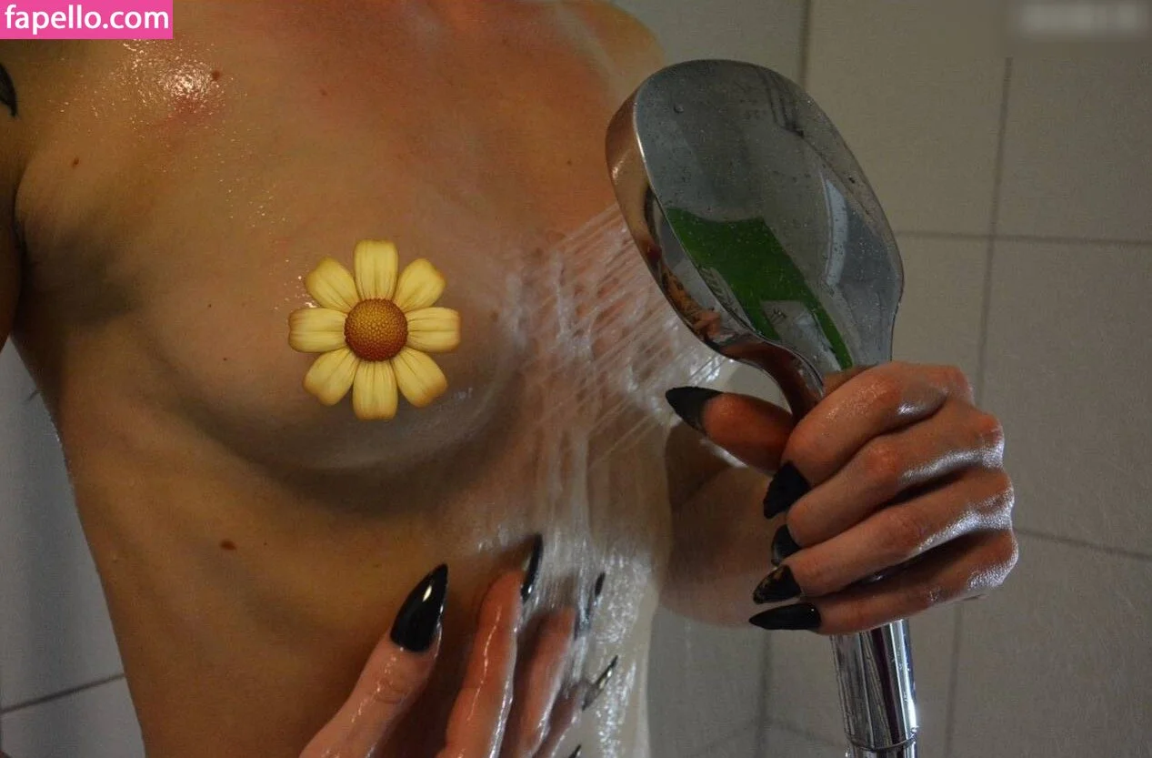 Nicole Anna Onlyfans Photo Gallery 