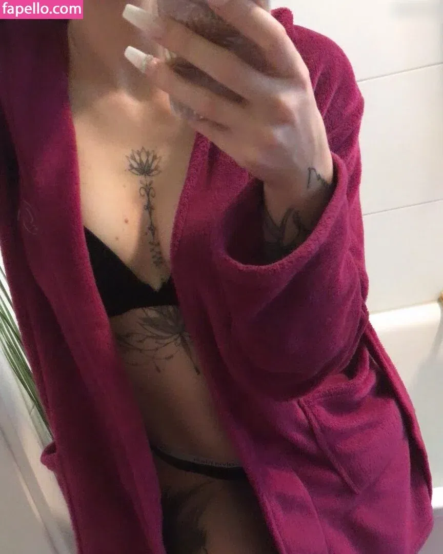 Nicole Anna Onlyfans Photo Gallery 