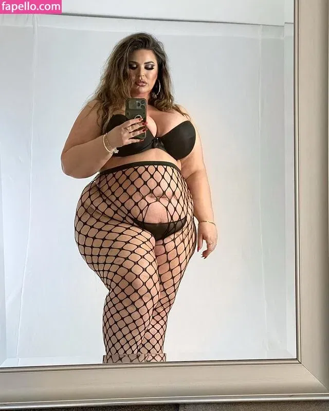 Yazmin Fox Onlyfans Photo Gallery 