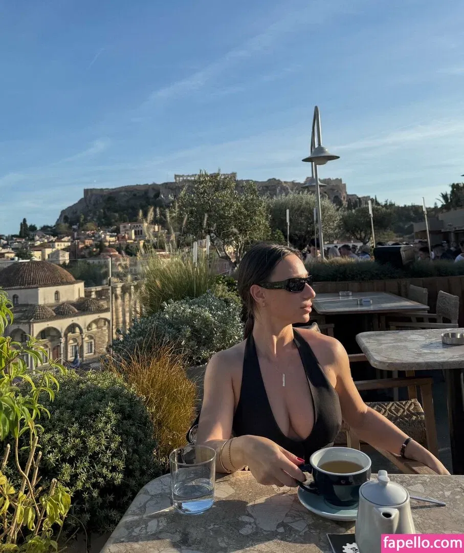 SweetTits20 Onlyfans Photo Gallery 