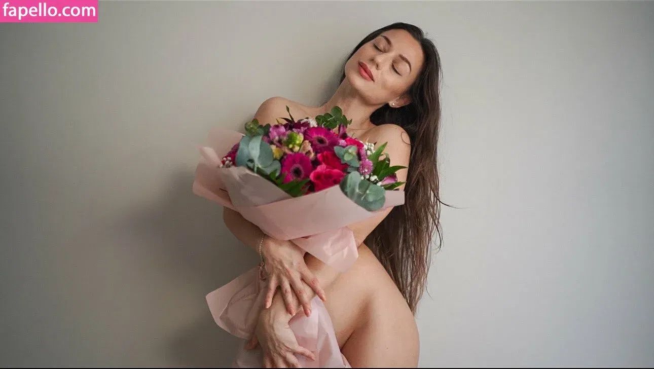 SweetTits20 Onlyfans Photo Gallery 