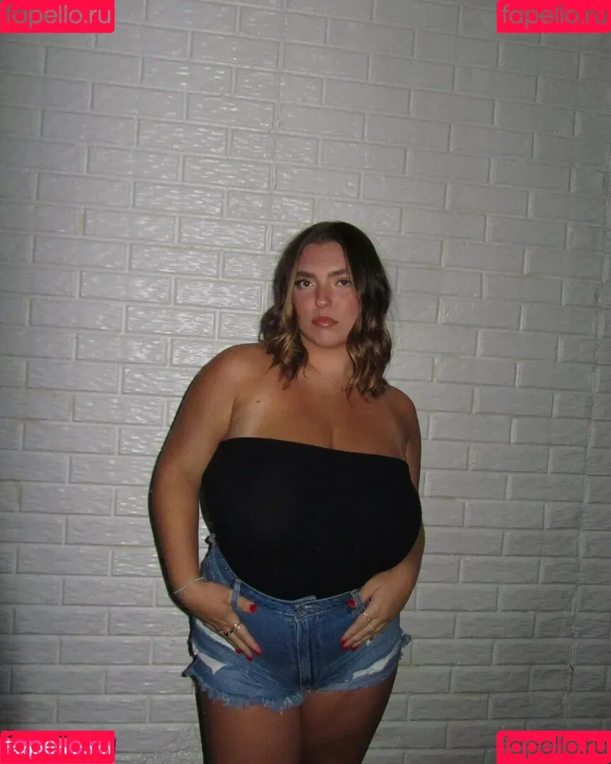 seerahb2 Onlyfans Photo Gallery 