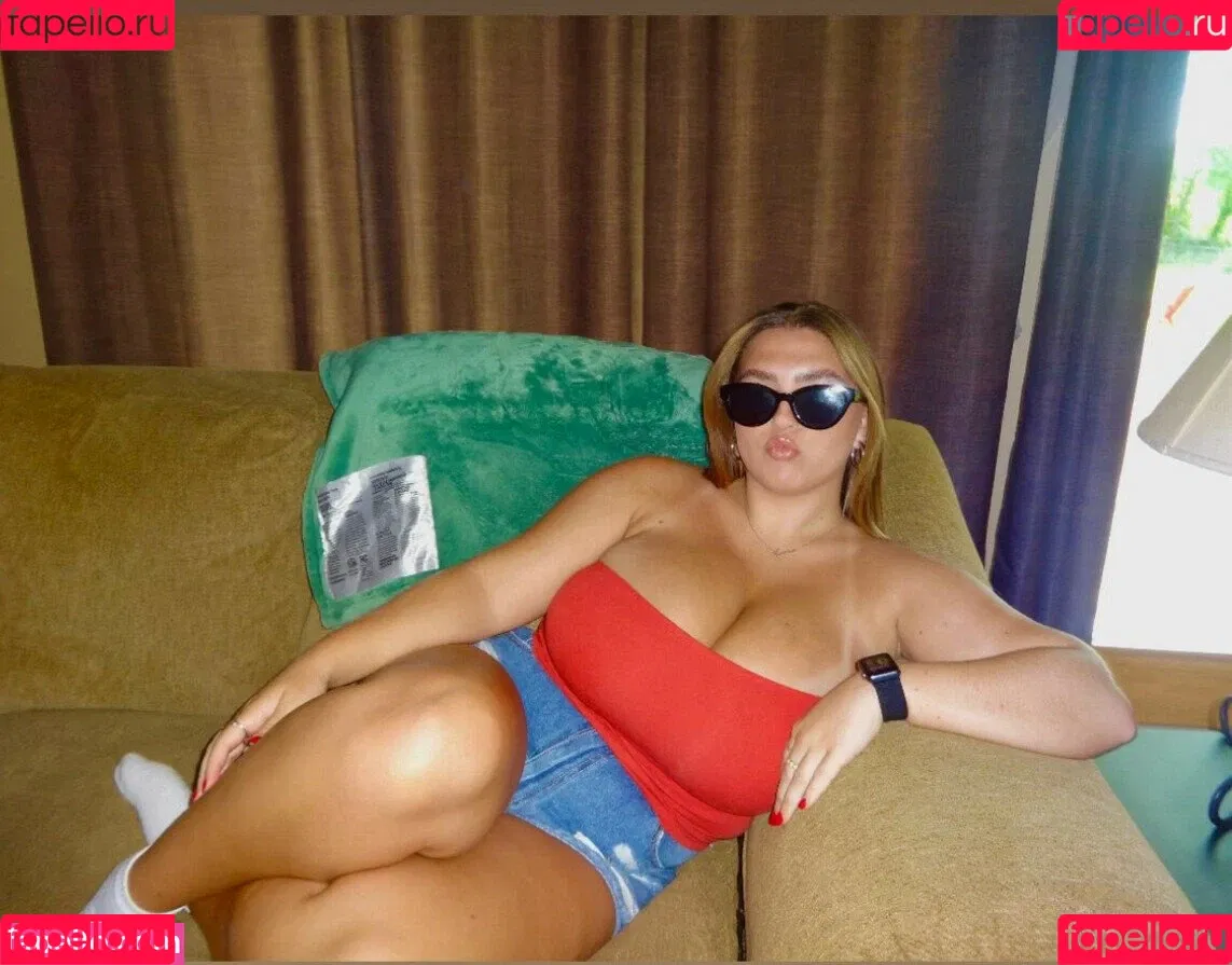 seerahb2 Onlyfans Photo Gallery 