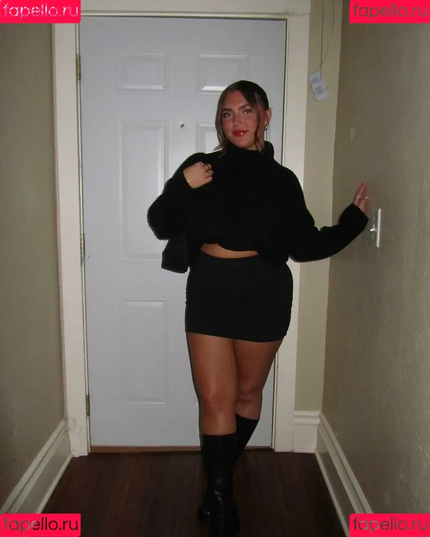 seerahb2 Onlyfans Photo Gallery 