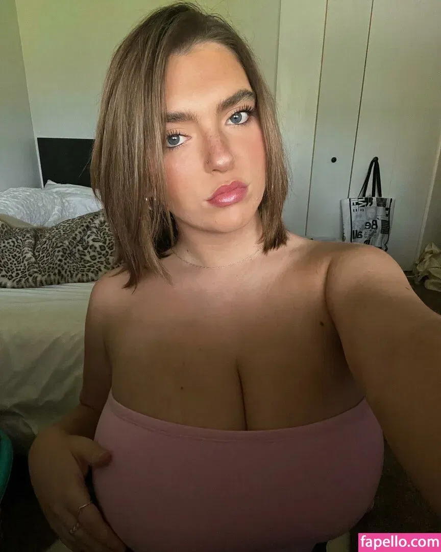 seerahb2 Onlyfans Photo Gallery 