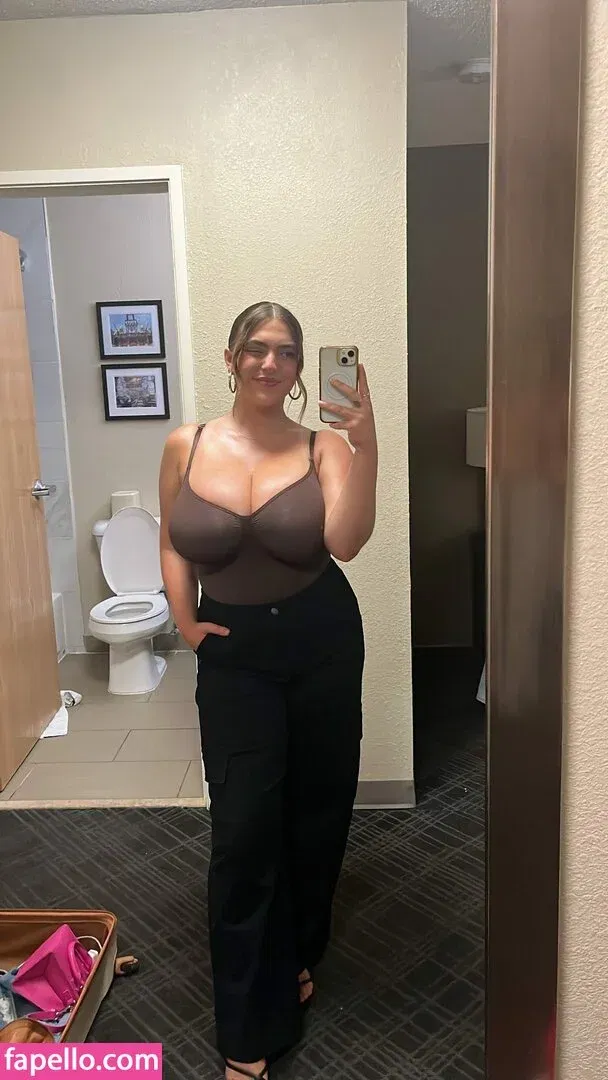 seerahb2 Onlyfans Photo Gallery 