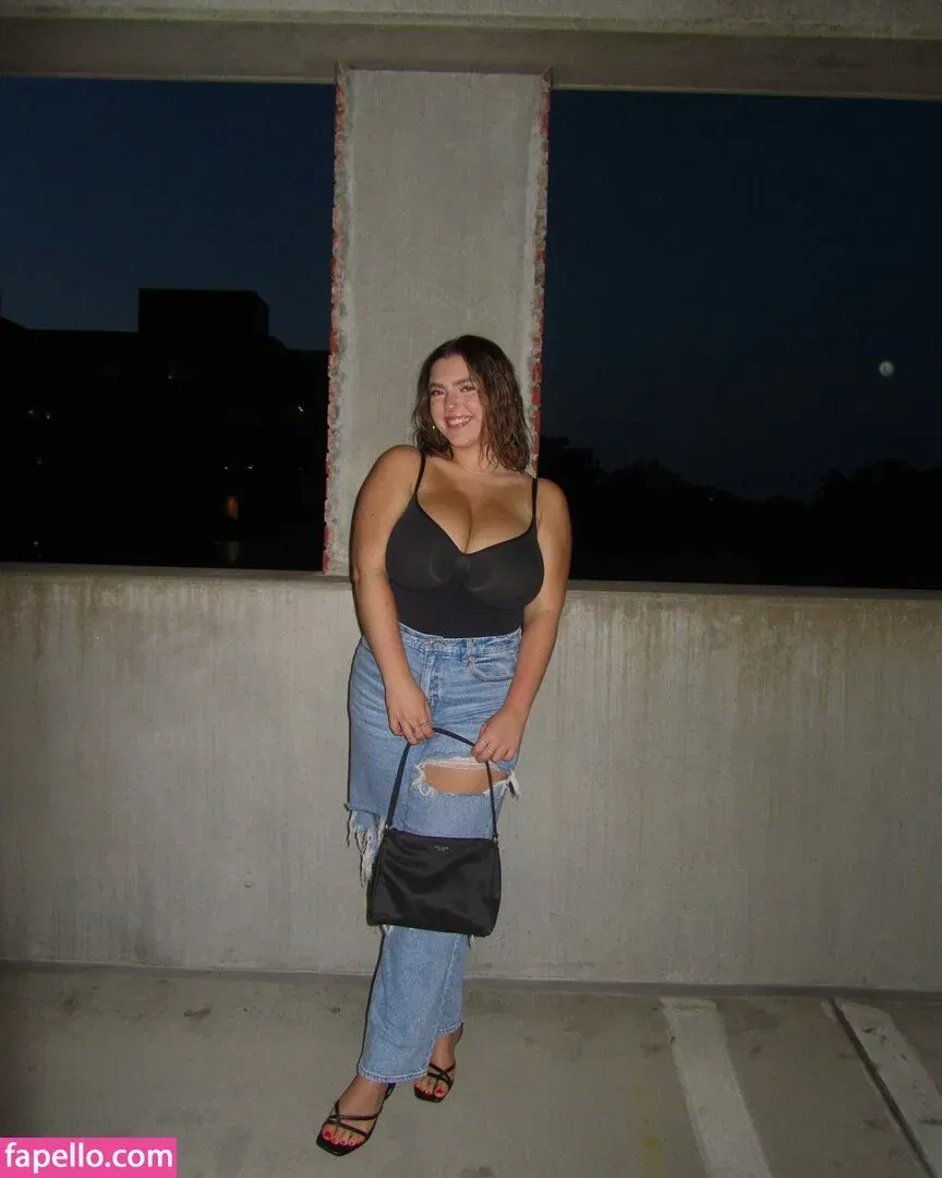 seerahb2 Onlyfans Photo Gallery 