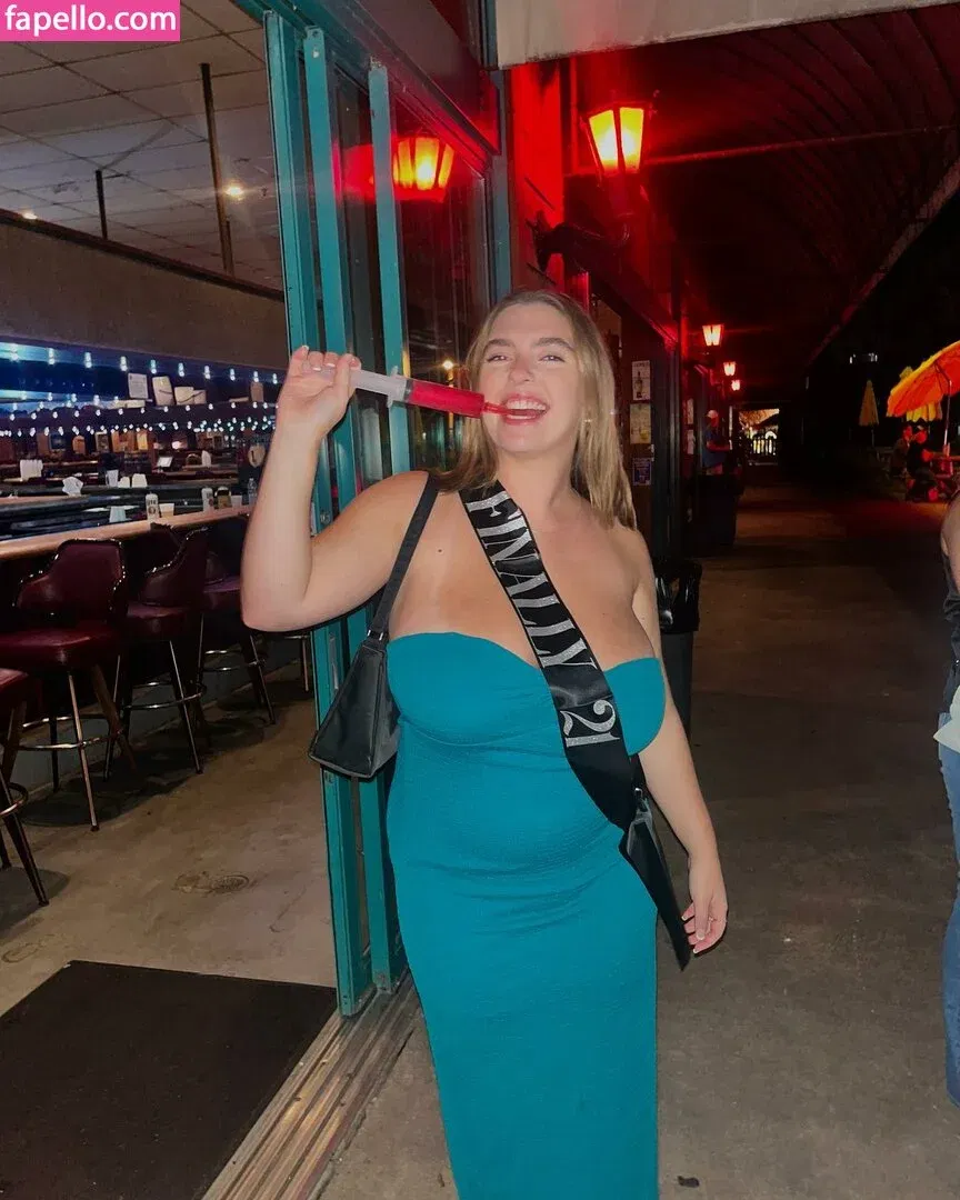 seerahb2 Onlyfans Photo Gallery 