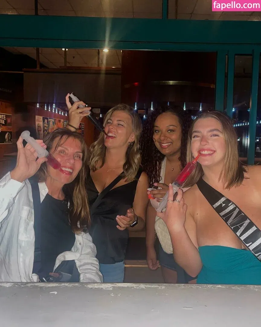 seerahb2 Onlyfans Photo Gallery 