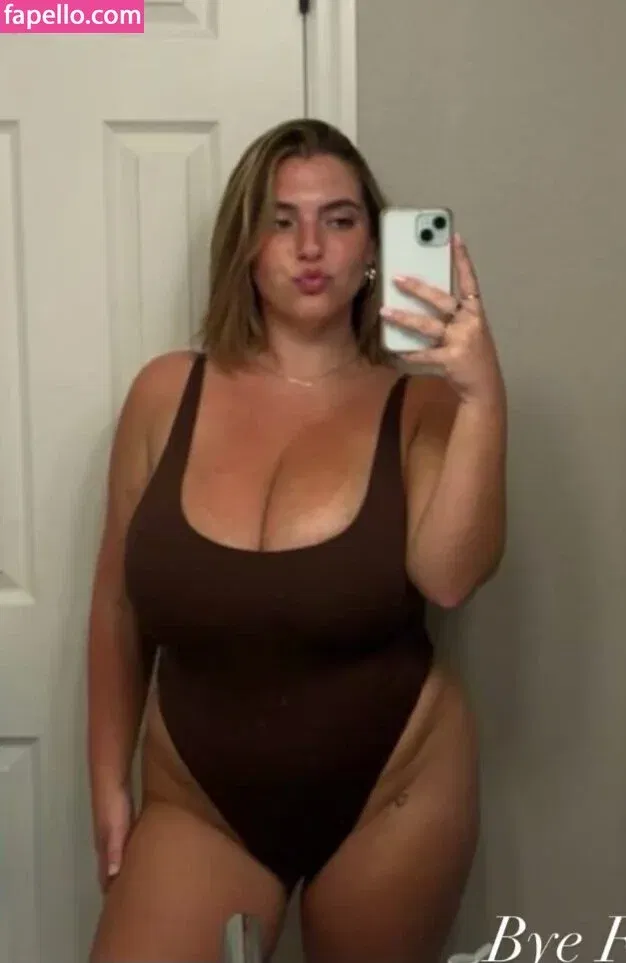 seerahb2 Onlyfans Photo Gallery 