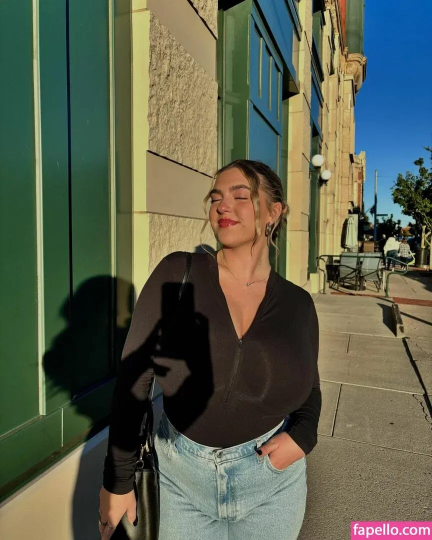 seerahb2 Onlyfans Photo Gallery 