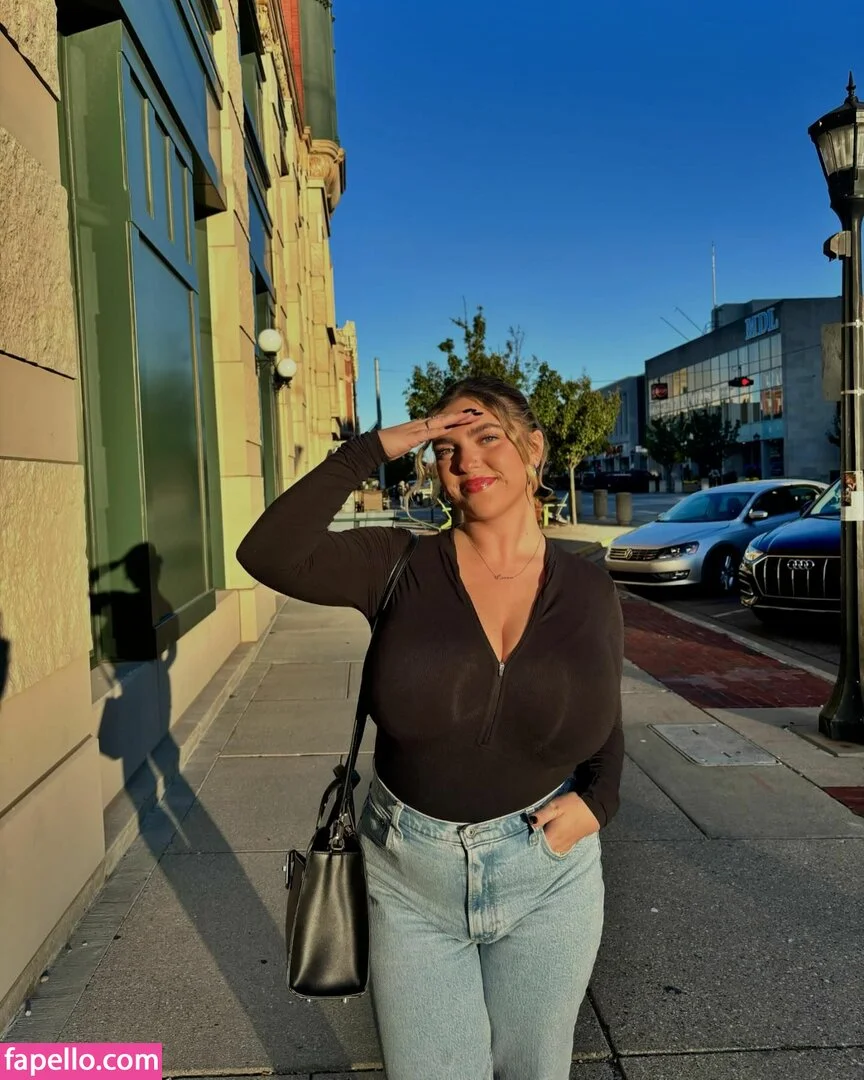 seerahb2 Onlyfans Photo Gallery 